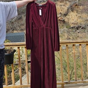 Elegant Burgundy Long Sleeve V-Neck Maxi Dress